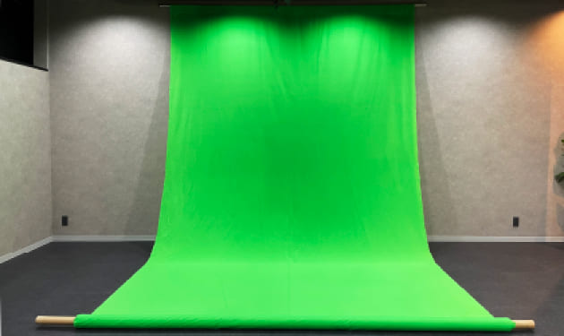 幅3mまでの背景紙が使用可能（グリーンバック常設）